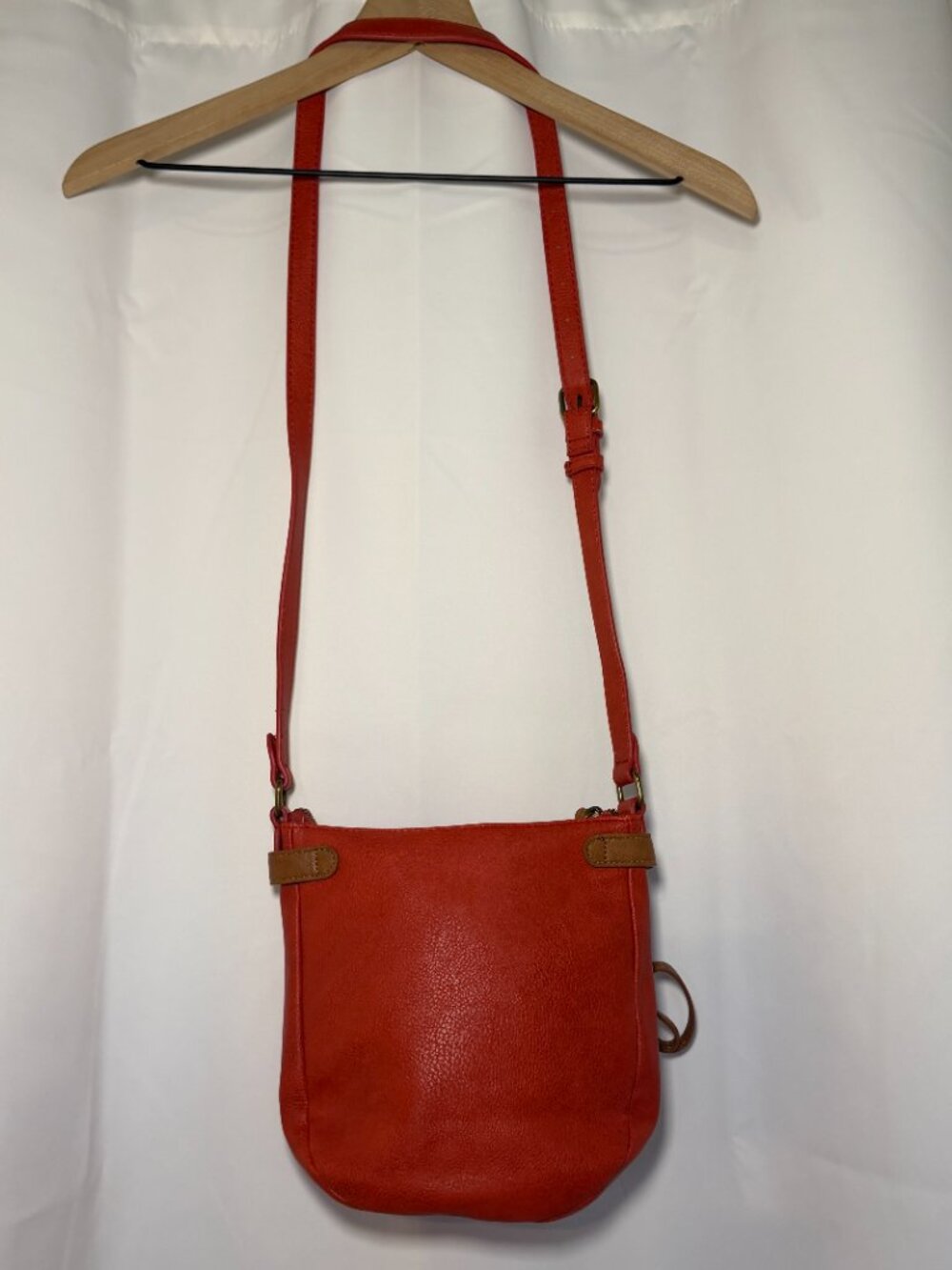 Market & Spruce Theresa Crossbody Bag w/Wristlet Orange-Red Brown Faux Leather - Picture 3 of 13